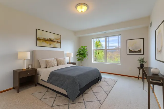 $295,000 | 230 Hilldale Drive, Unit 1112, Hartford, WI 53027