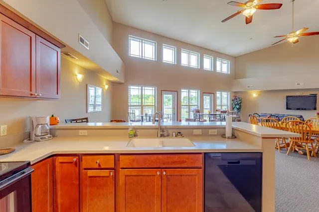 $295,000 | 230 Hilldale Drive, Unit 1112, Hartford, WI 53027