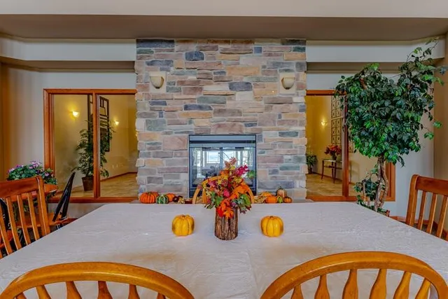 $295,000 | 230 Hilldale Drive, Unit 1112, Hartford, WI 53027