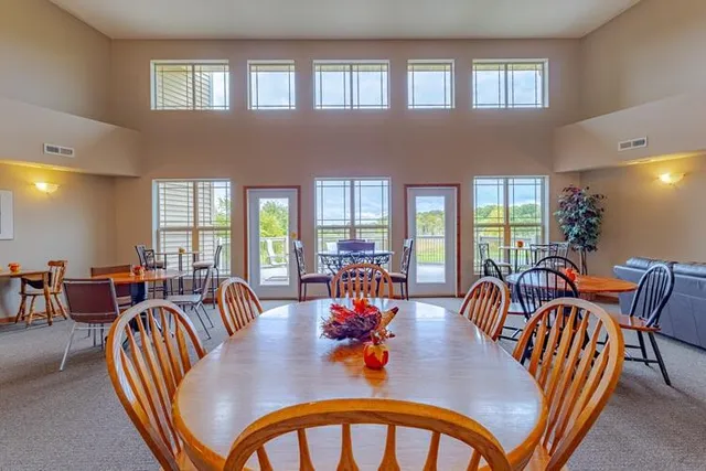 $295,000 | 230 Hilldale Drive, Unit 1112, Hartford, WI 53027