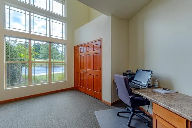 $295,000 | 230 Hilldale Drive, Unit 1112, Hartford, WI 53027