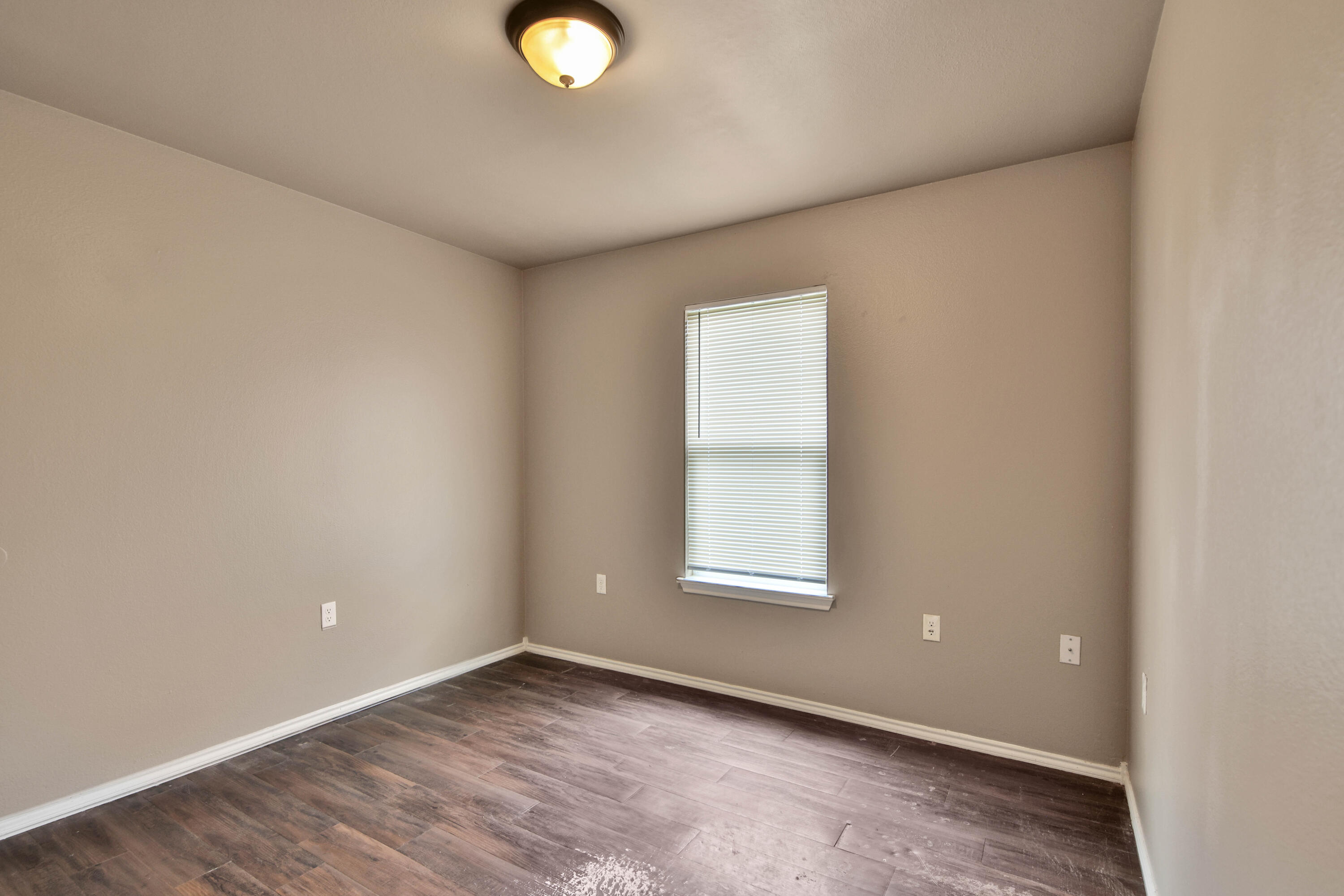 211 36th Street Lubbock, TX 79404 - Photo 9 of 19 IMG_3437
