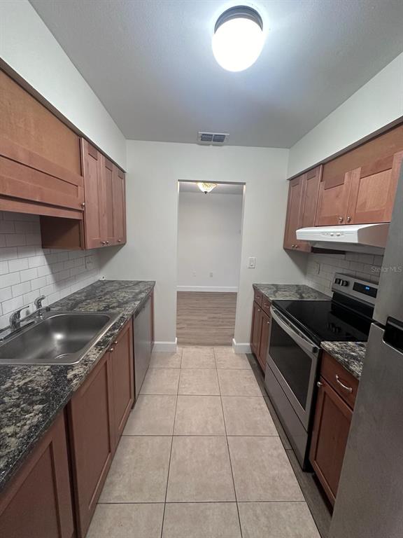 310 Cherokee Court, Unit F Altamonte Springs, FL 32701 - Photo 7 of 27