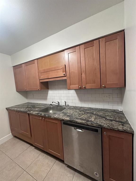 310 Cherokee Court, Unit F Altamonte Springs, FL 32701 - Photo 9 of 27