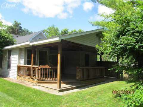 312 North Seymour Road Flushing, MI 48433 - Photo 2 of 12 20369189-1.JPG