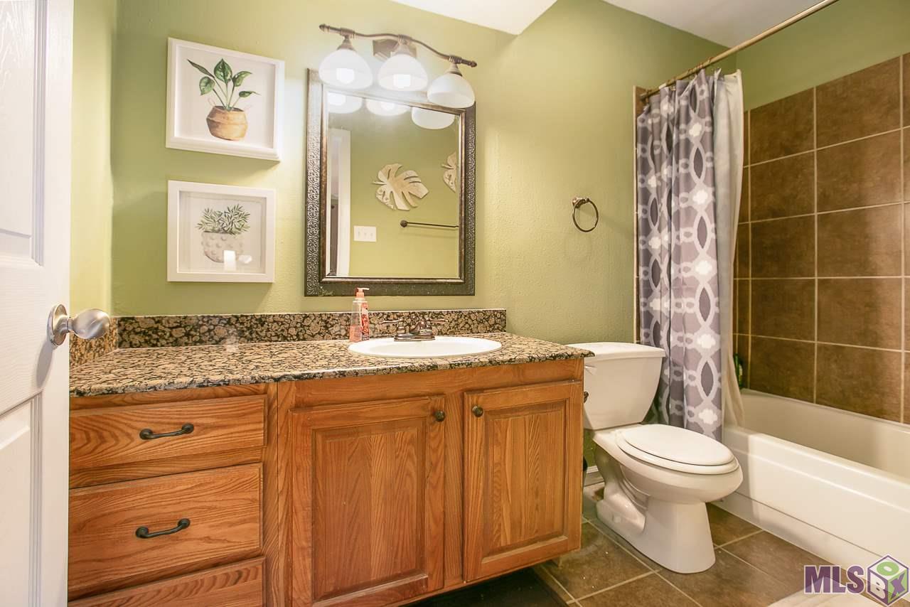 10294 West Winston Avenue, Unit 2 Baton Rouge, LA 70809 - Photo 4 of 23