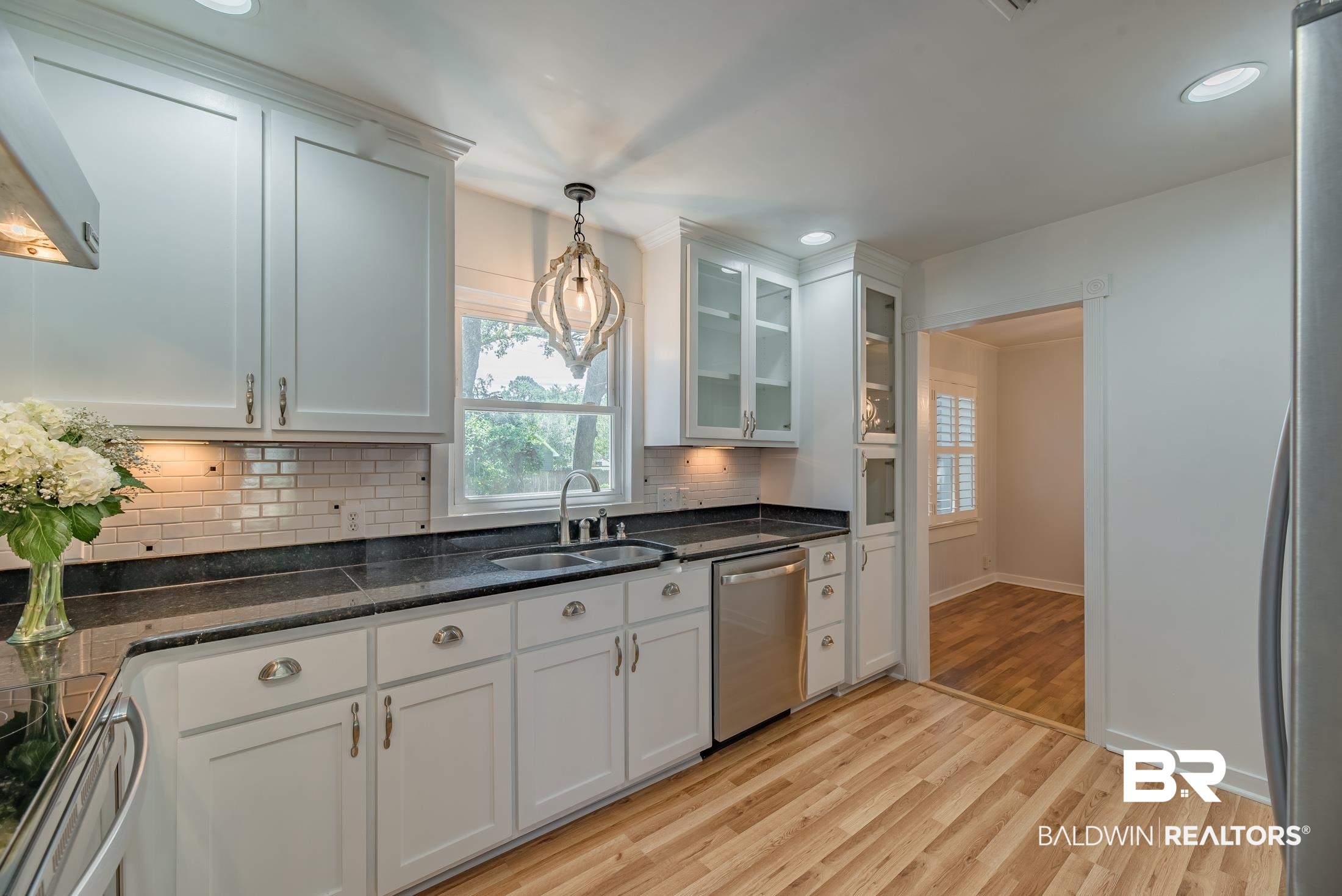 353 Azalea Street Fairhope, AL 36532 - Photo 4 of 49