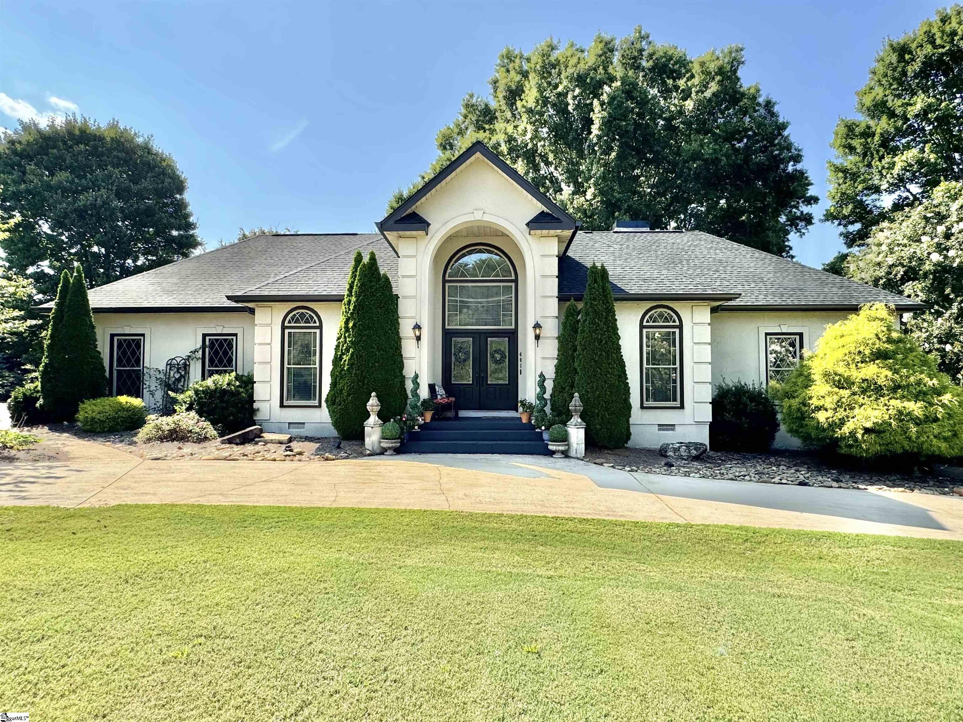 401 Laurel Road Easley, SC 29642 - Photo 3 of 36