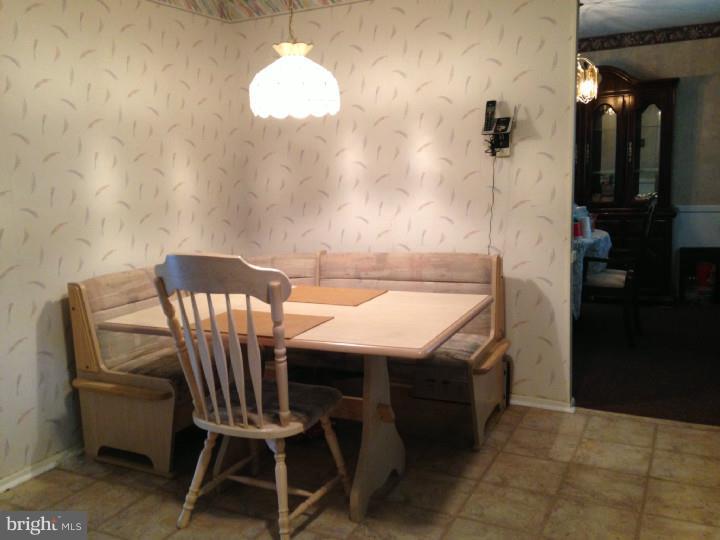 119 Windmoor Road Delran, NJ 08075 - Photo 4 of 14 Gallery Image 4