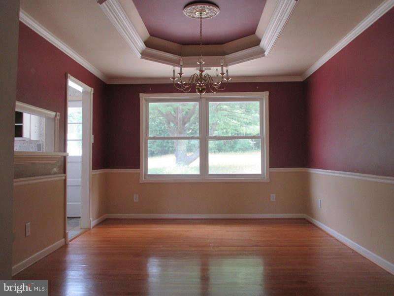 6305 Bootleggers Road Marshall, VA 20115 - Photo 3 of 16 Dining Room