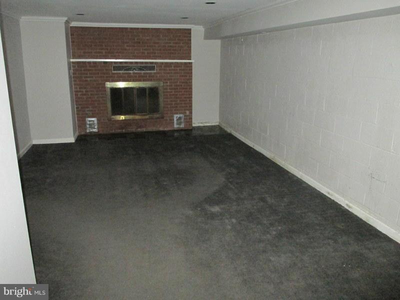 6305 Bootleggers Road Marshall, VA 20115 - Photo 9 of 16 Lower Level 2 Rec Rm