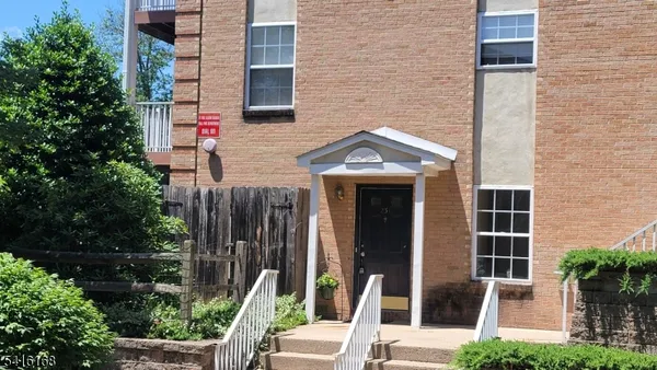 $529,000 | 231 Vista Drive, Unit 231, Cedar Knolls, NJ 07927