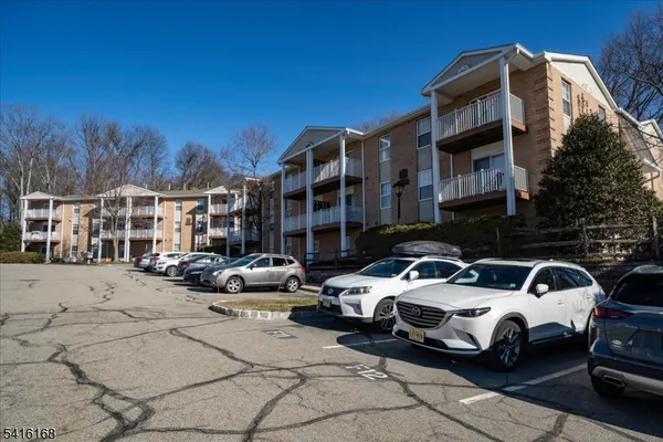 $529,000 | 231 Vista Drive, Unit 231, Cedar Knolls, NJ 07927