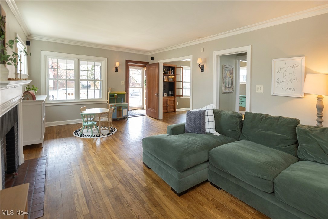 3440 Doris Road Cleveland, OH 44111 - Photo 5 of 34 Gallery Image 5