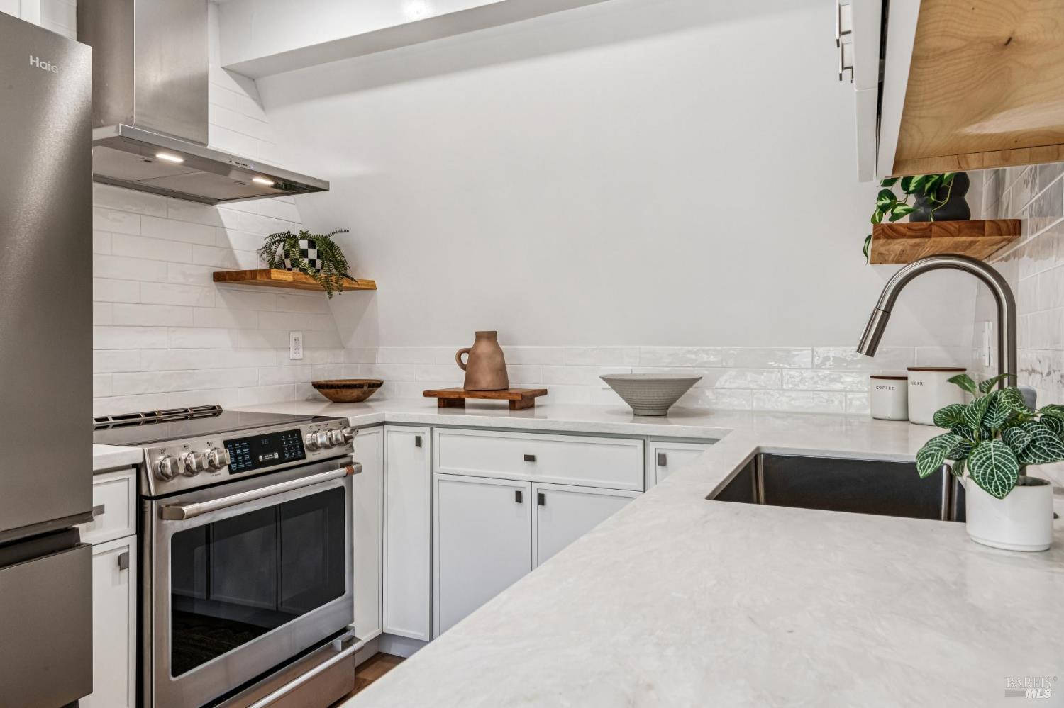 105 3rd Street, Unit 4 Sausalito, CA 94965 - Photo 12 of 21
