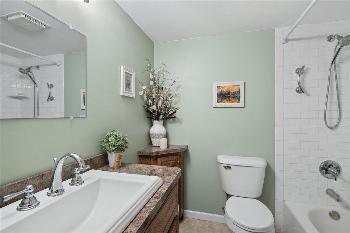 27705 98th Street Salem Lakes, WI 53179 - Photo 14 of 24 14-IMG_8840