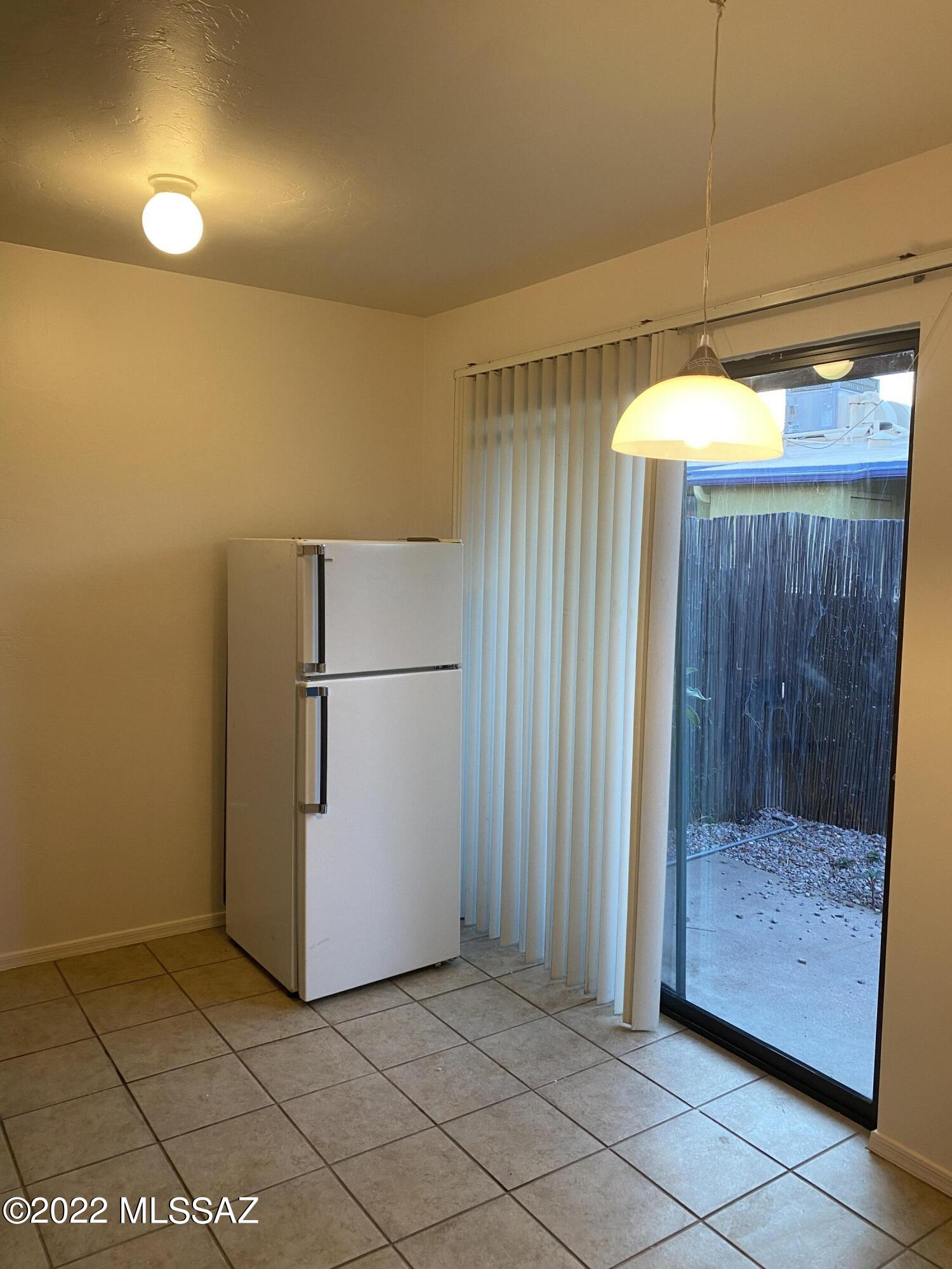 350 North Silverbell Road, Unit 4 Tucson, AZ 85745 - Photo 8 of 28 Gallery Image 8