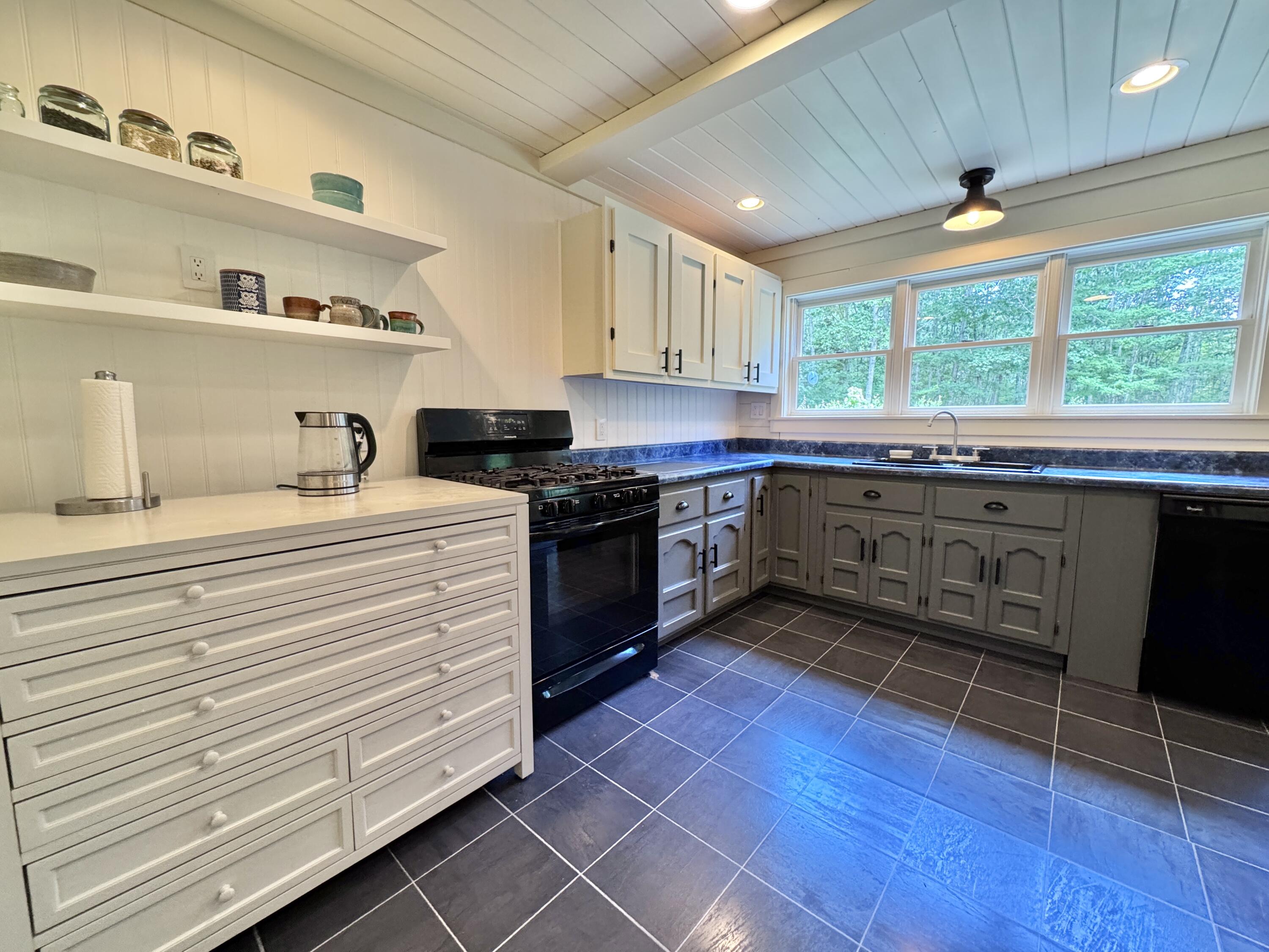 22 White Orchard Road Frankfort, ME 04438 - Photo 12 of 51 20250721_175110342_iOS