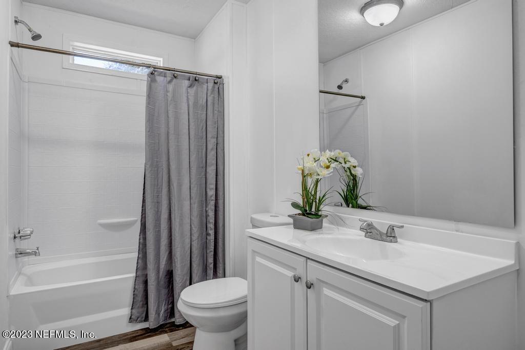 1706 Long Horn Road Middleburg, FL 32068 - Photo 23 of 35 bathroom 2