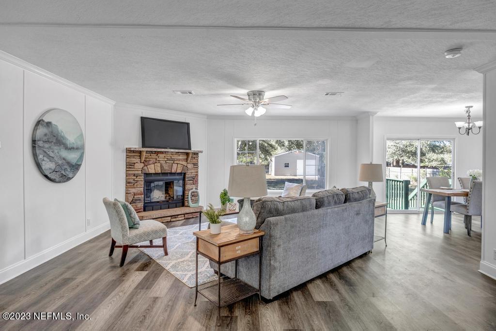 1706 Long Horn Road Middleburg, FL 32068 - Photo 28 of 35 family room