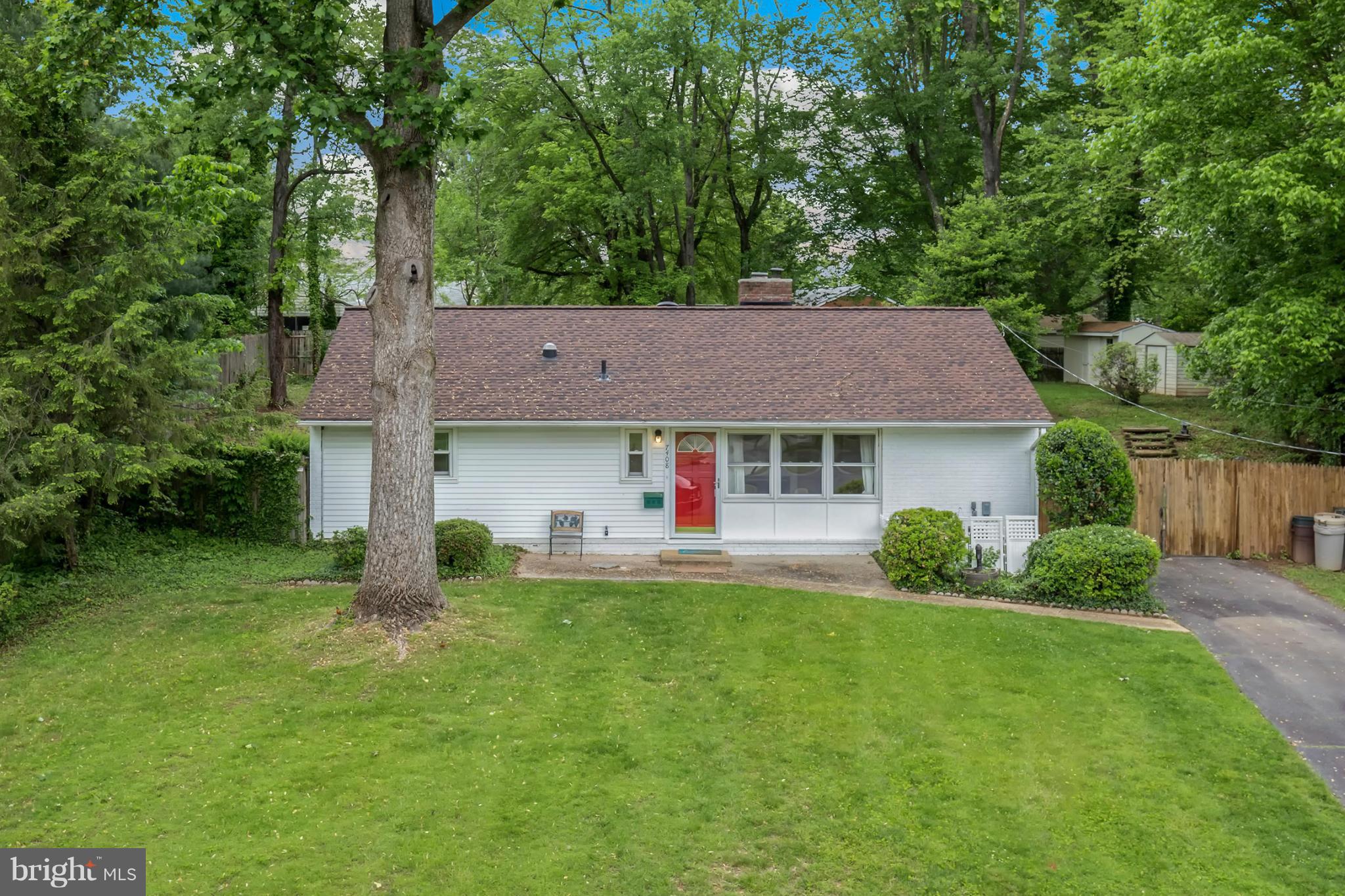 7408 Kelvin Place Springfield, VA 22151 - Photo 2 of 29 Front