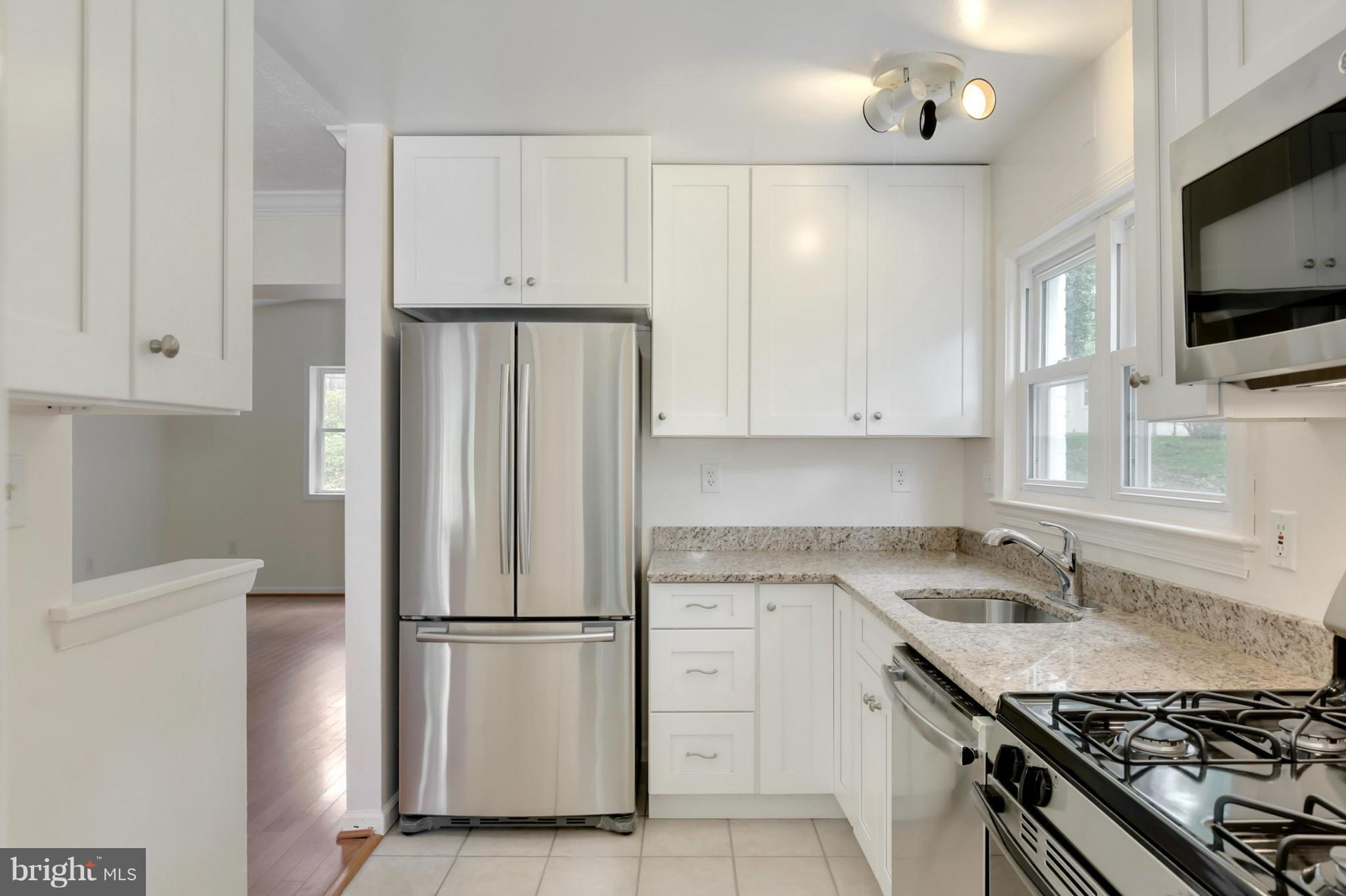 7408 Kelvin Place Springfield, VA 22151 - Photo 12 of 29 Kitchen