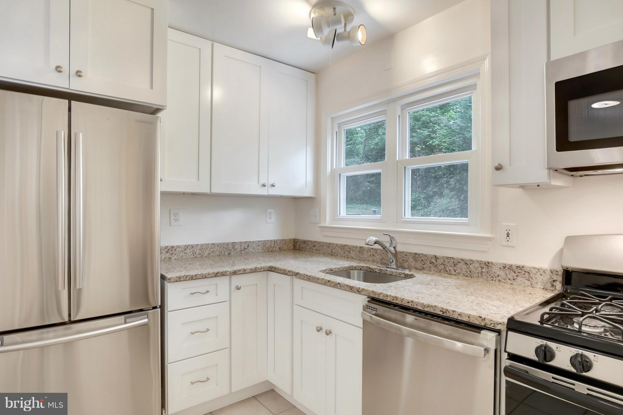 7408 Kelvin Place Springfield, VA 22151 - Photo 13 of 29 Kitchen
