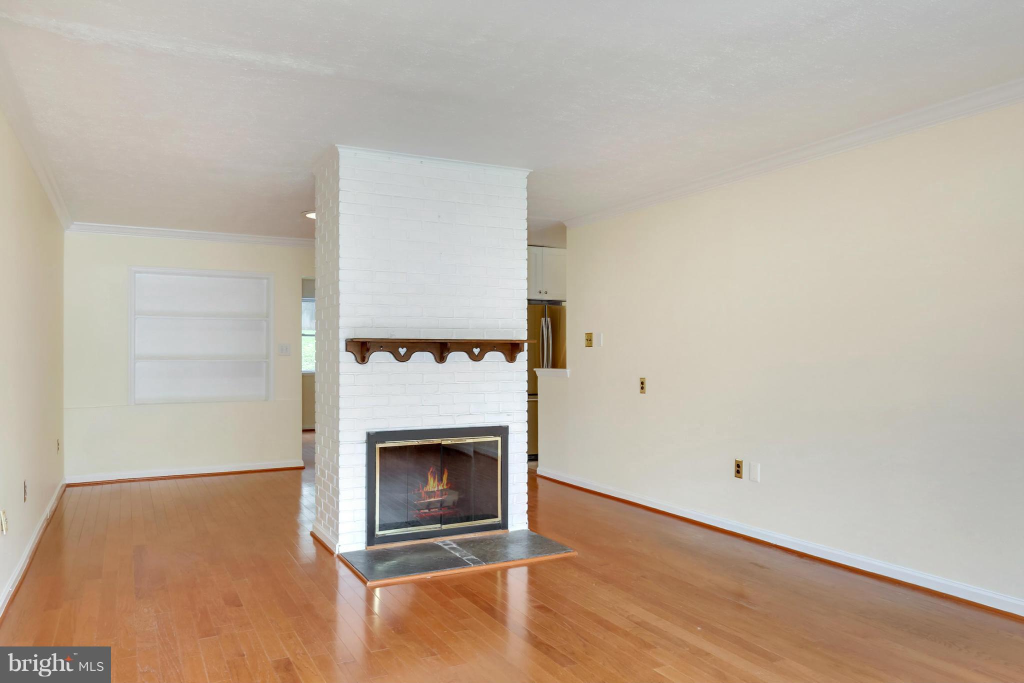 7408 Kelvin Place Springfield, VA 22151 - Photo 6 of 29 Living Room