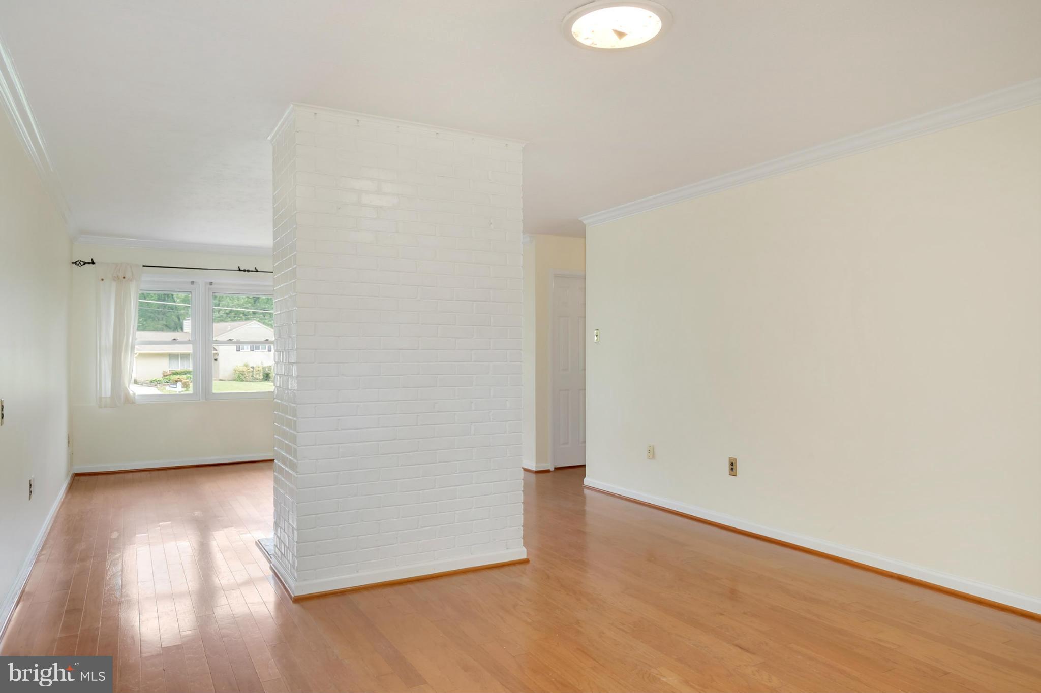 7408 Kelvin Place Springfield, VA 22151 - Photo 7 of 29 Living Room
