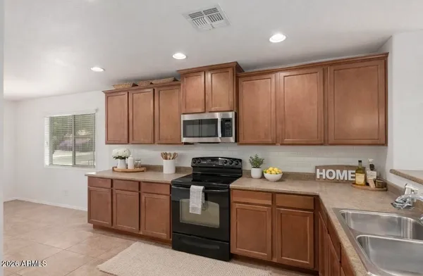 $513,000 | 2215 East Everglade Lane, Gilbert, AZ 85298