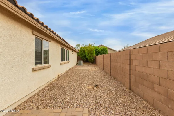 $513,000 | 2215 East Everglade Lane, Gilbert, AZ 85298