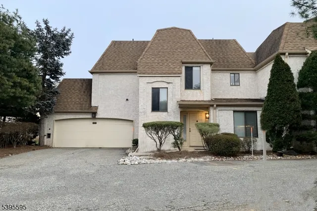 $3,250 | 81 Park Gate Drive, Edison, NJ 08820