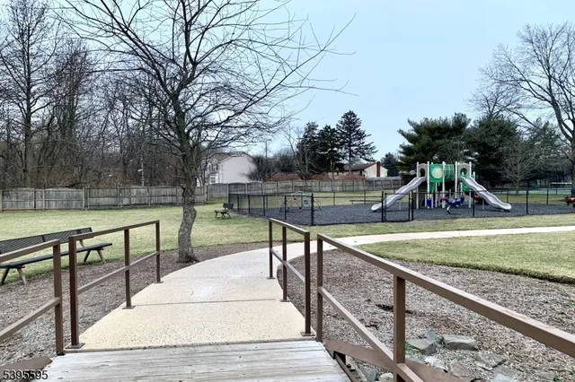 $3,250 | 81 Park Gate Drive, Edison, NJ 08820