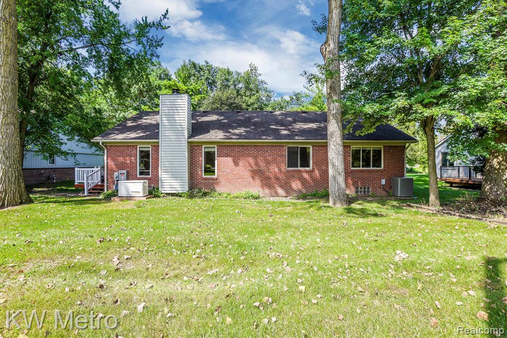 21542 Ruth Street Farmington Hills, MI 48336 - Photo 25 of 28