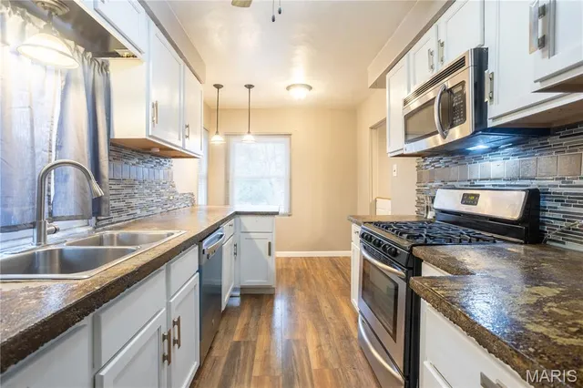 $223,000 | 3421 Gary Street, Alton, IL 62002