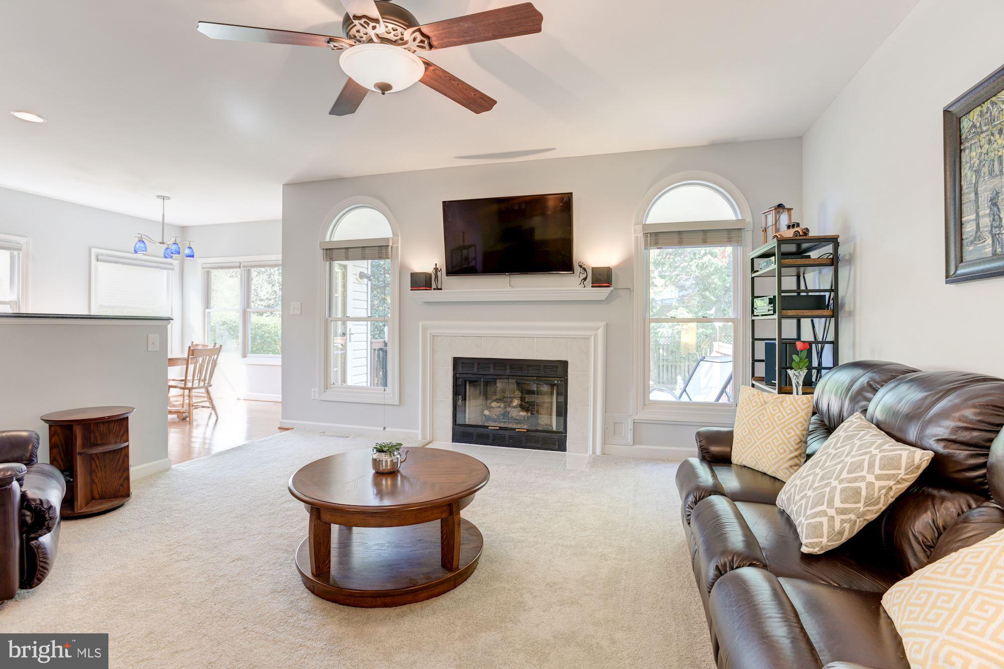 1512 Chapman Road Crofton, MD 21114 - Photo 4 of 36 Living Room