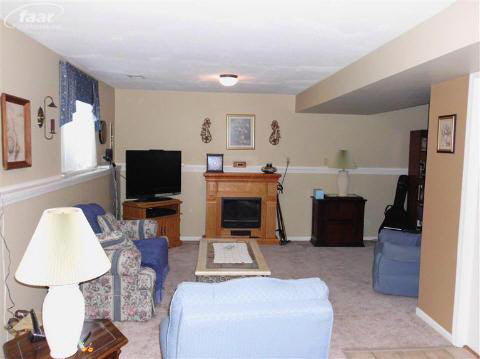 218 Ripley Road Linden, MI 48451 - Photo 9 of 13 20243373-8.JPG
