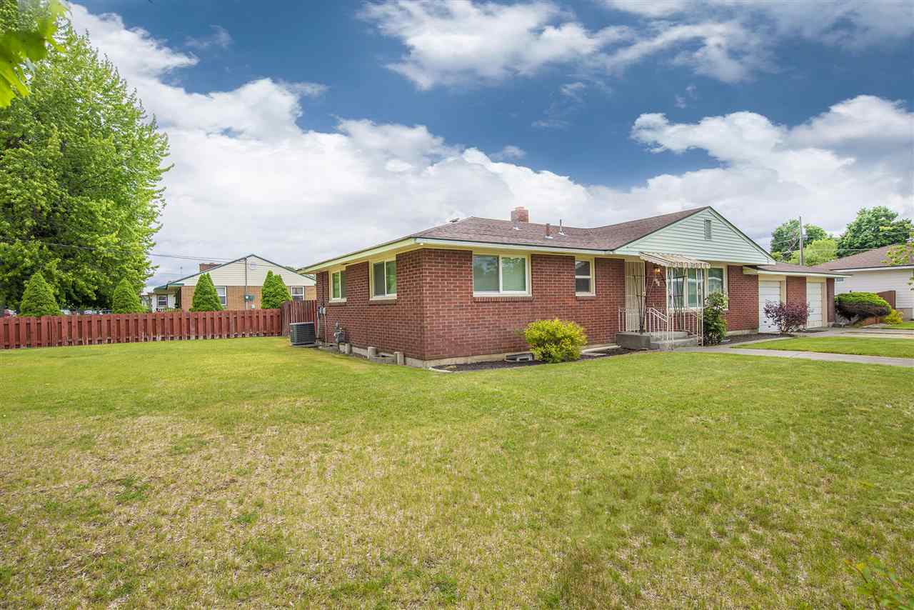 607 South McDonald Road Spokane Valley, WA 99216 - Photo 1 of 20