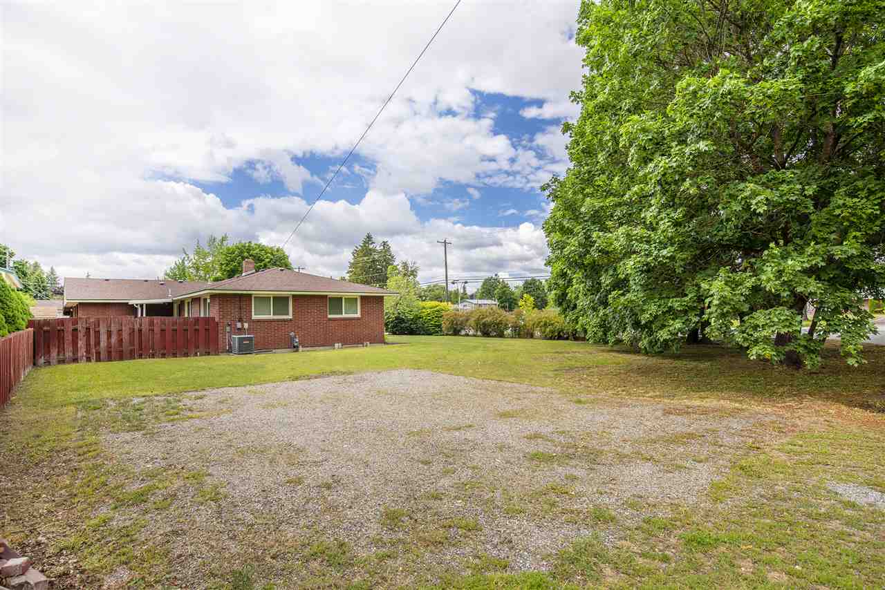 607 South McDonald Road Spokane Valley, WA 99216 - Photo 2 of 20