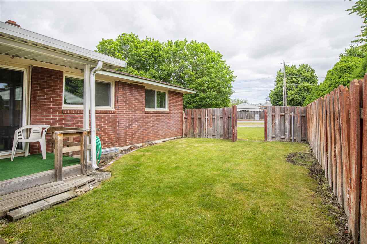 607 South McDonald Road Spokane Valley, WA 99216 - Photo 3 of 20