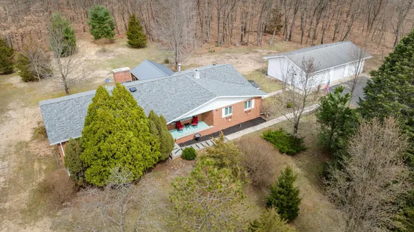 $374,900 | 7200 East 150th Street North, Grovertown, IN 46531