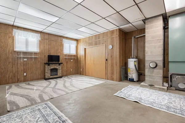 $374,900 | 7200 East 150th Street North, Grovertown, IN 46531