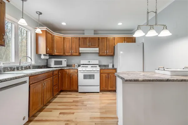 $374,900 | 7200 East 150th Street North, Grovertown, IN 46531