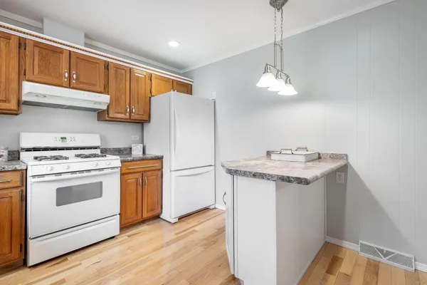 $374,900 | 7200 East 150th Street North, Grovertown, IN 46531