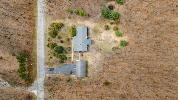 $374,900 | 7200 East 150th Street North, Grovertown, IN 46531