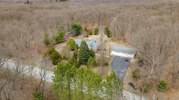 $374,900 | 7200 East 150th Street North, Grovertown, IN 46531