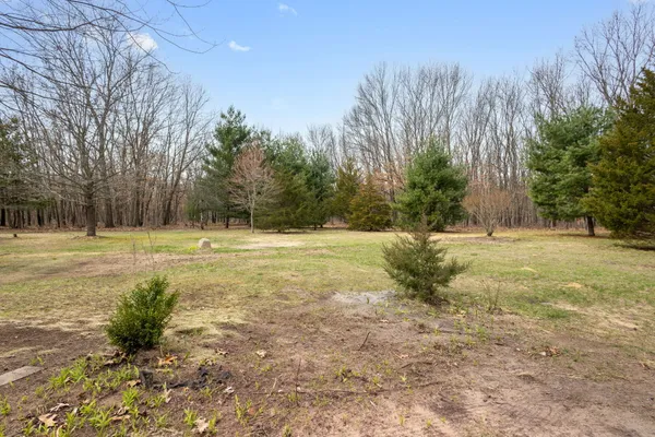 $374,900 | 7200 East 150th Street North, Grovertown, IN 46531