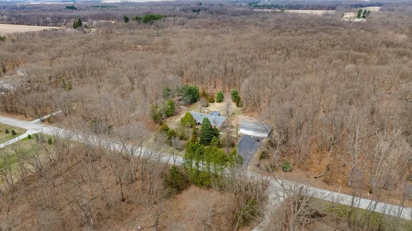 $374,900 | 7200 East 150th Street North, Grovertown, IN 46531