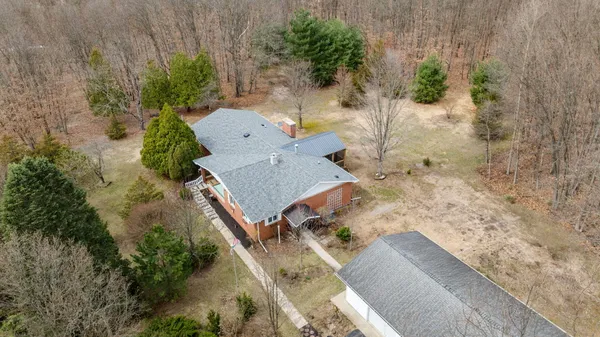 $374,900 | 7200 East 150th Street North, Grovertown, IN 46531