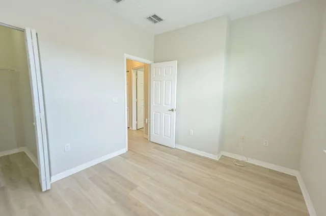 $2,700 | 297 Lake Monterey Circle, Boynton Beach, FL 33426